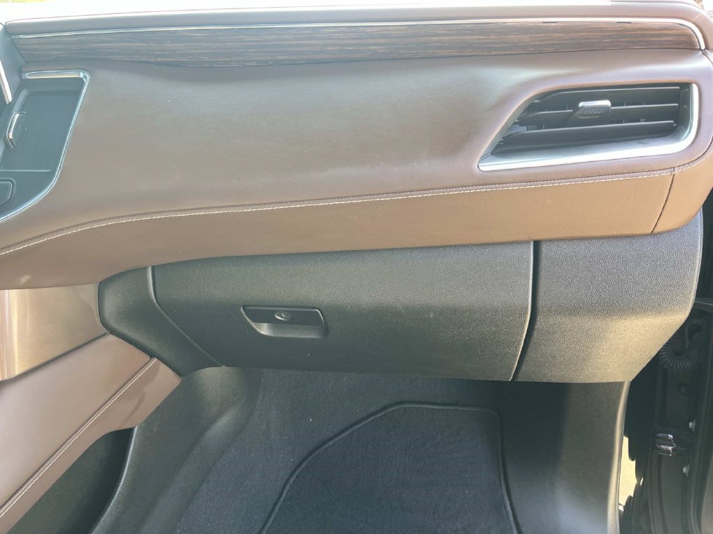 Used 2022 Chevrolet Suburban High Country AWD/4WD image 31