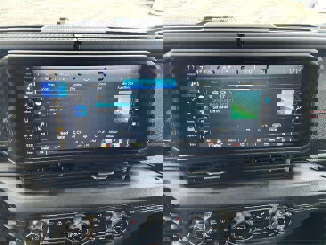 Used 2024 Jeep Gladiator Rubicon w/ Safety Group image 19