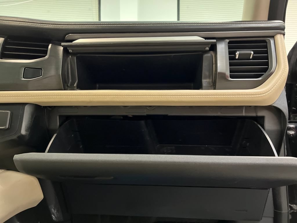 Used 2022 Ford Expedition Max Platinum AWD/4WD image 33