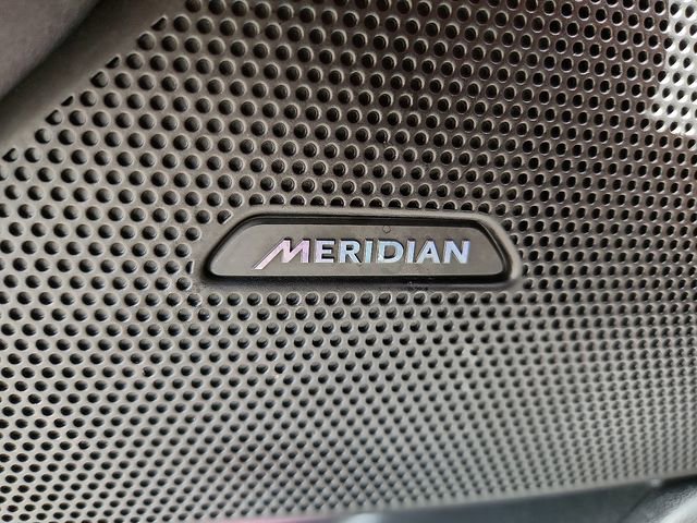 Used 2025 Land Rover Range Rover Velar Dynamic SE image 15