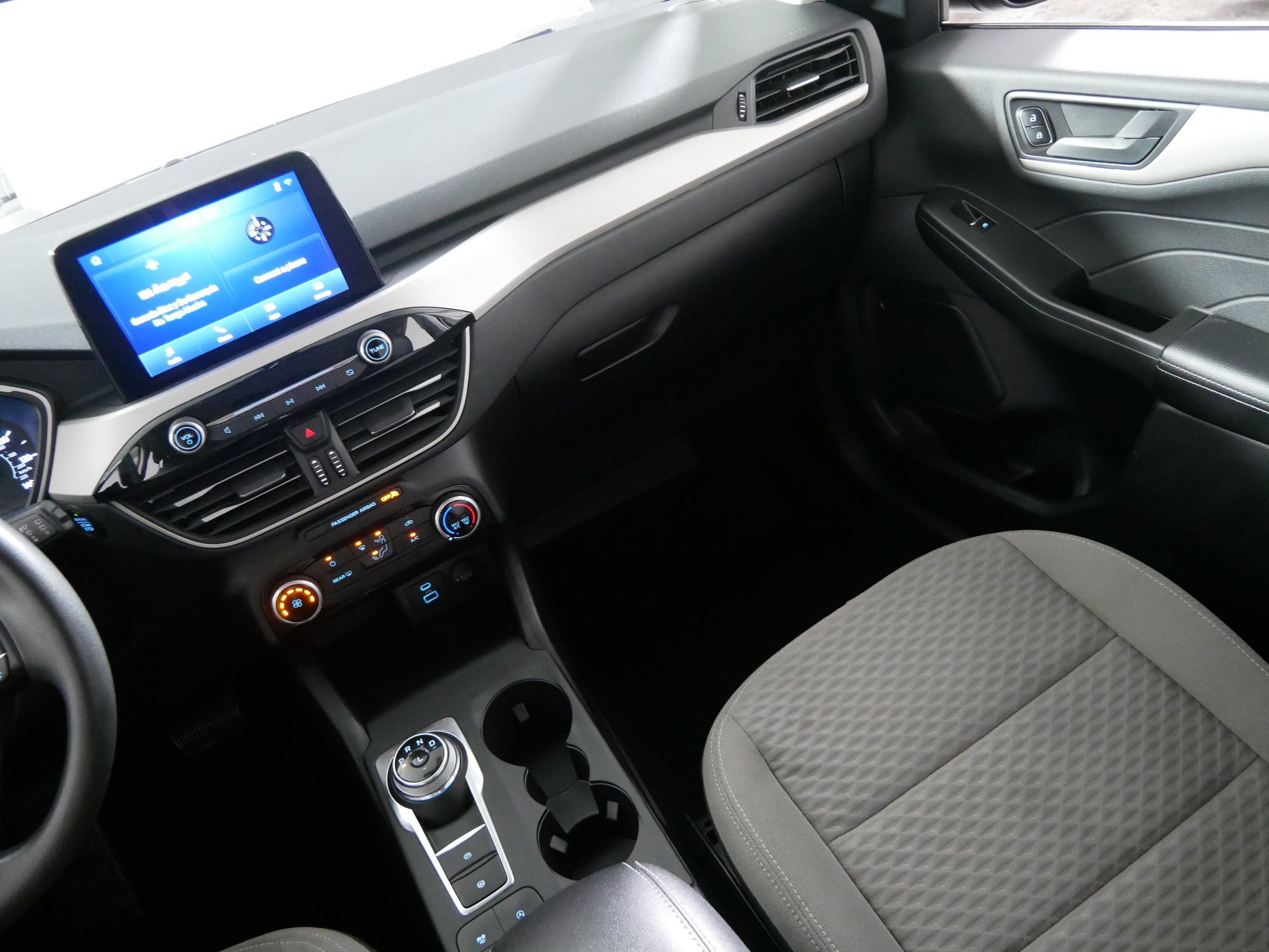 Used 2022 Ford Escape SE FWD image 11