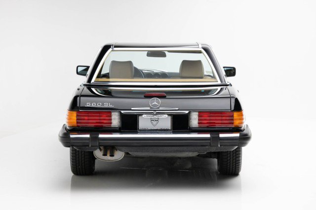 Used 1989 Mercedes-Benz 560 SL image 3