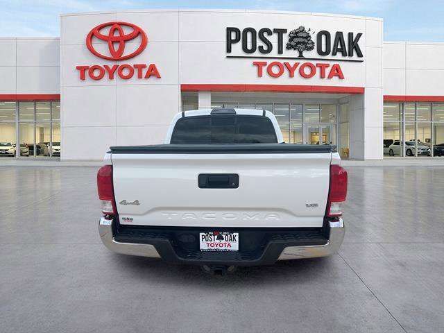 Used 2017 Toyota Tacoma SR5 w/ Tow Package image 7