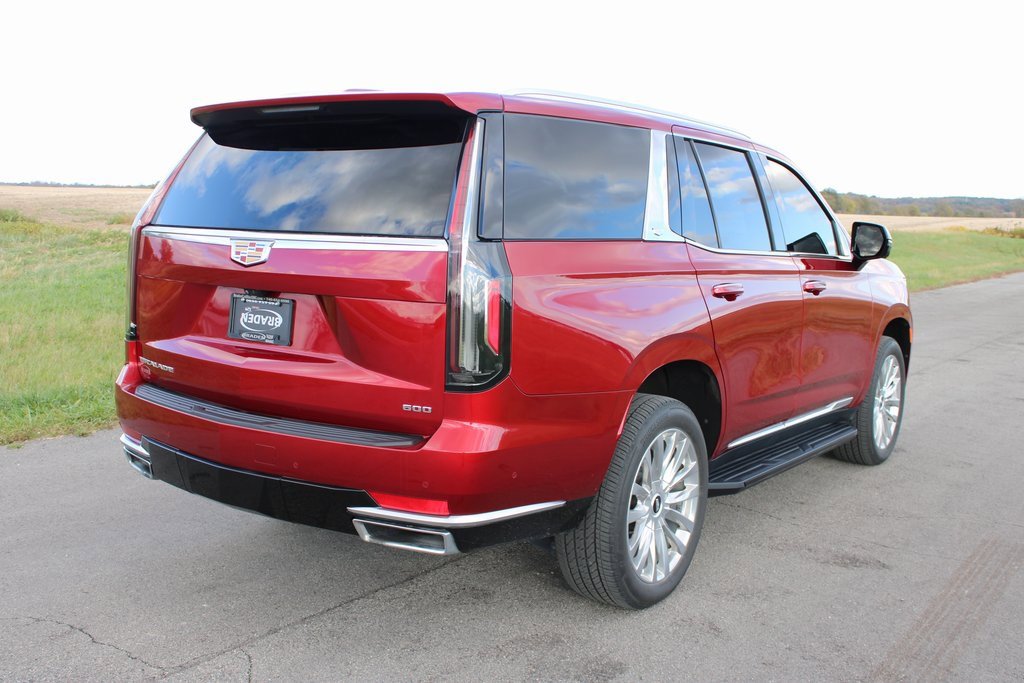 Used 2023 Cadillac Escalade Premium Luxury w/ Performance Package image 7