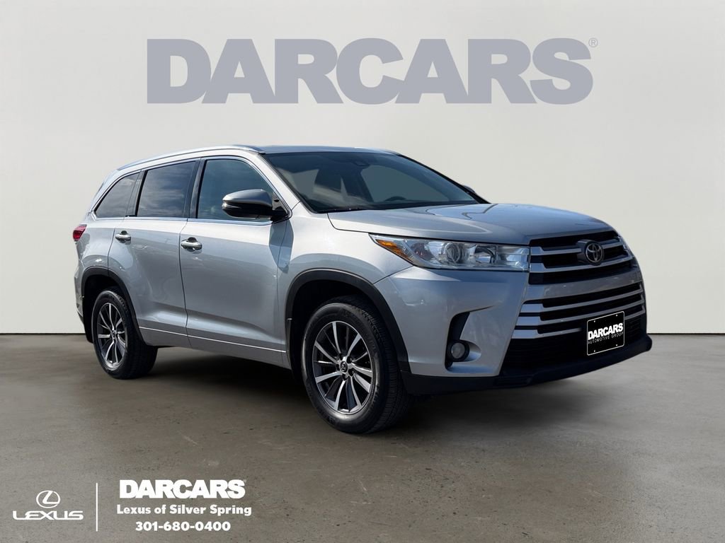 Used 2017 Toyota Highlander XLE w/ Carpet Mat Package