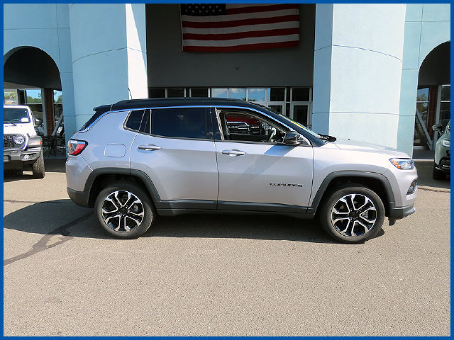 Certified 2022 Jeep Compass Limited w/ Sun and Sound Group AWD/4WD image 2