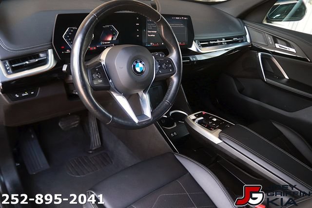 Used 2025 BMW X1 xDrive28i AWD/4WD image 16