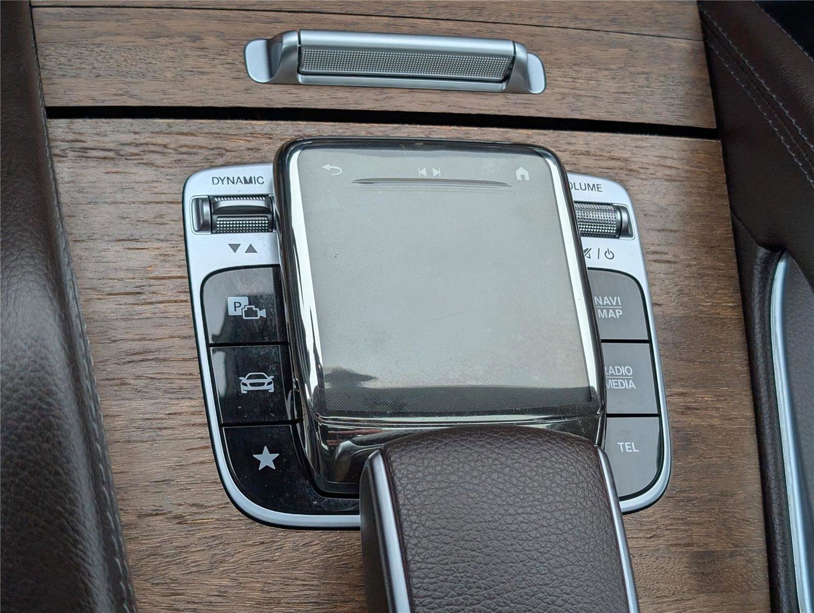 Used 2020 Mercedes-Benz GLE 350 4MATIC image 25