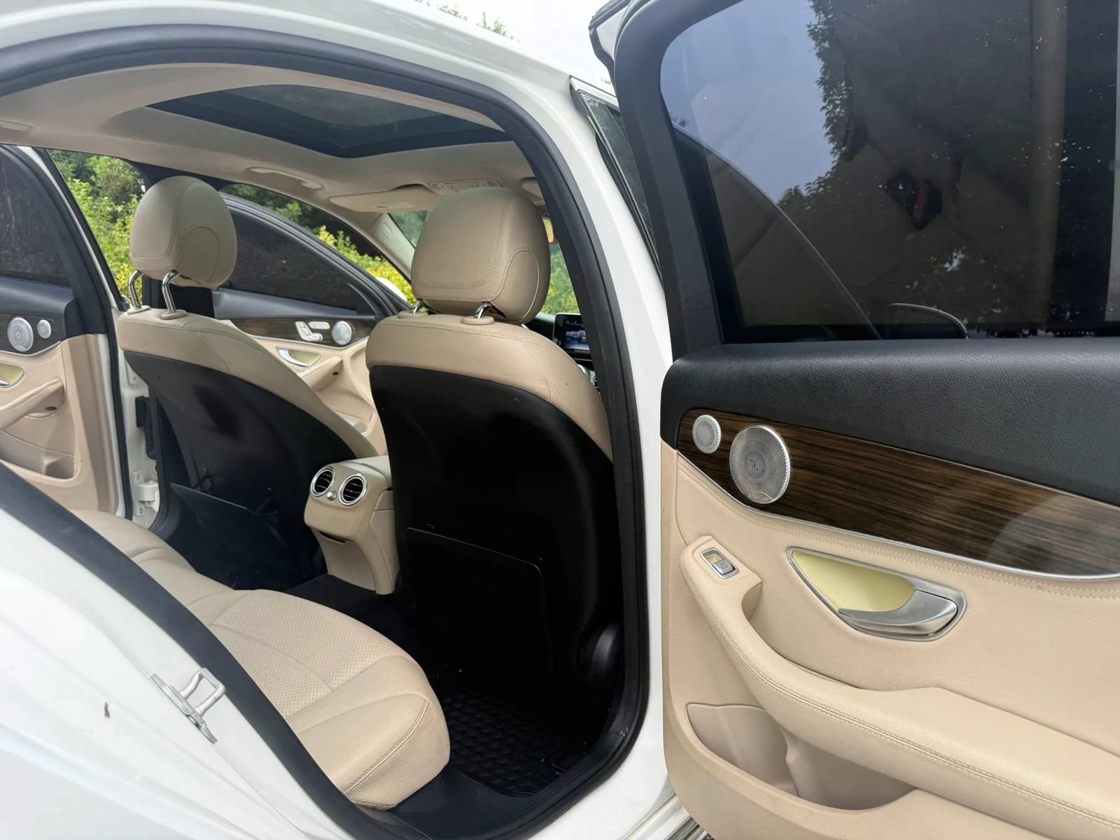 Used 2015 Mercedes-Benz C 300 4MATIC Sedan w/ Premium 1 Package image 14