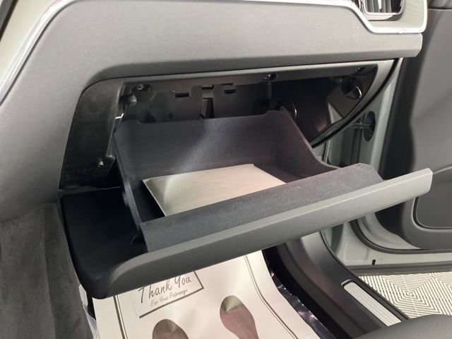 Used 2025 Volvo XC60 B5 Plus image 37