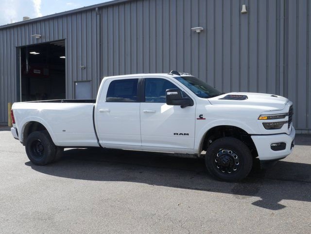 New 2026 RAM 3500 Limited image 9