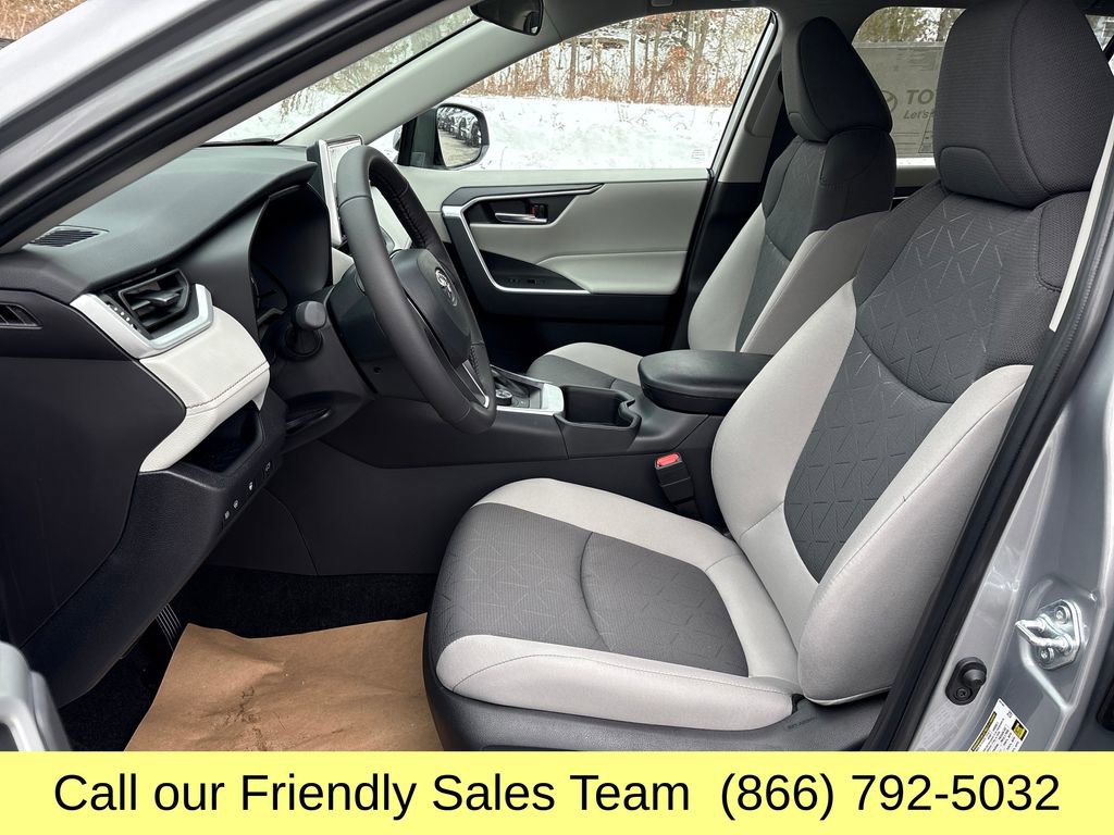New 2025 Toyota RAV4 XLE w/ Convenience Package image 9
