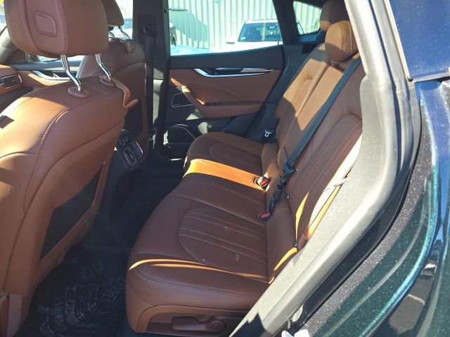 Used 2023 Maserati Levante GT image 11