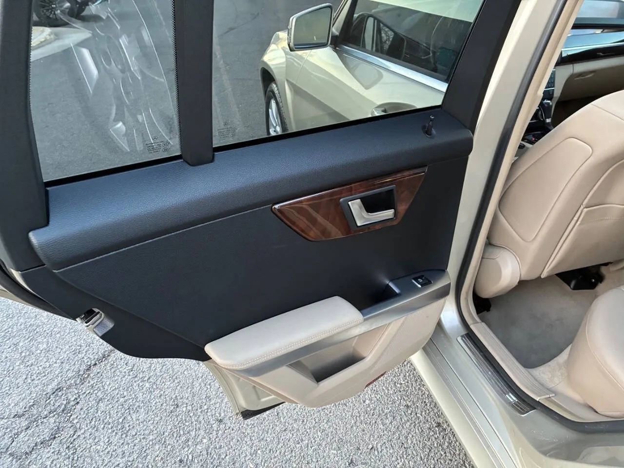 Used 2012 Mercedes-Benz GLK 350 4MATIC image 15