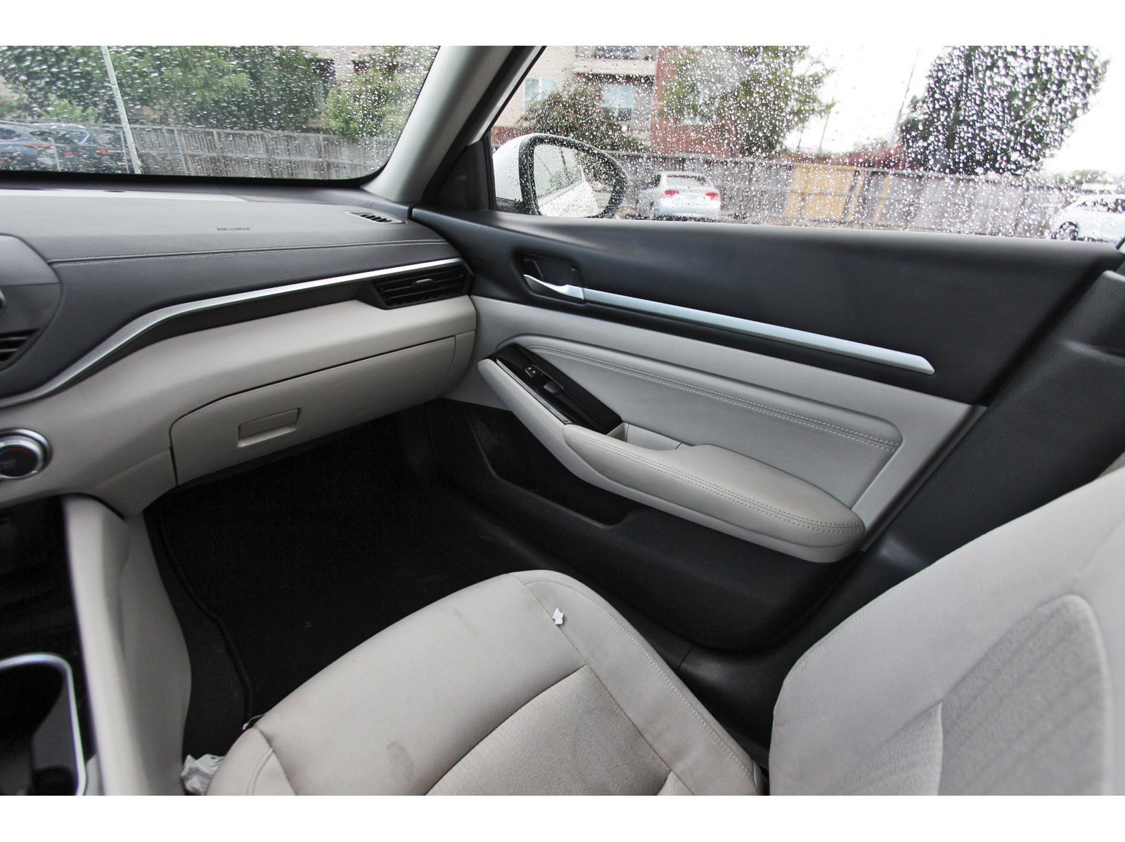 Used 2022 Nissan Altima 2.5 SV w/ SV Premium Package FWD image 13