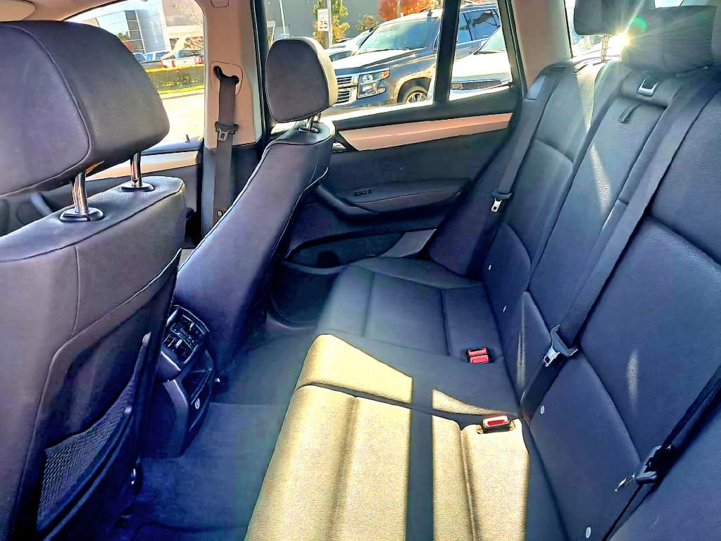 Used 2017 BMW X3 xDrive28i image 7