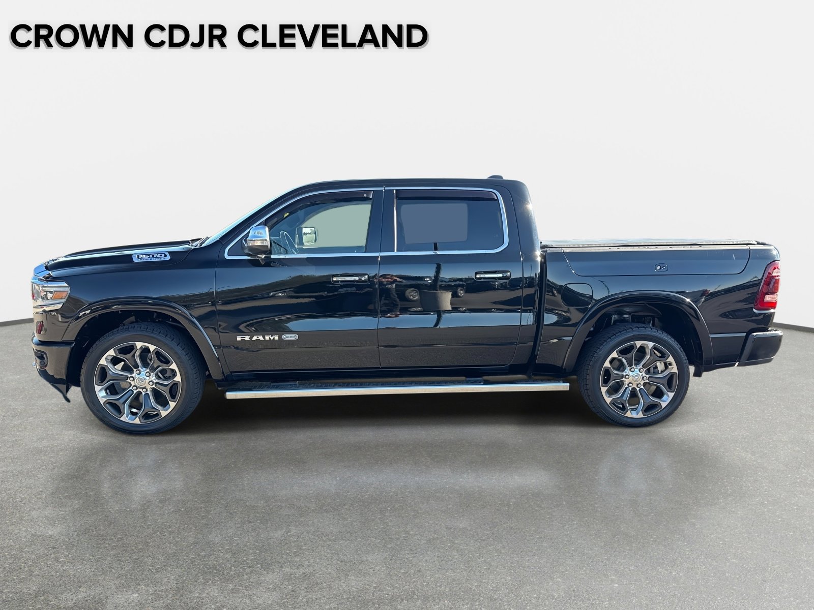 Used 2021 RAM 1500 Limited w/ Body Color Bumper Group image 7