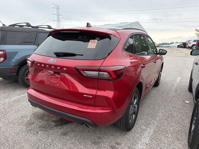 Used 2024 Ford Escape ST-Line w/ Tech Pack #1 AWD/4WD image 4