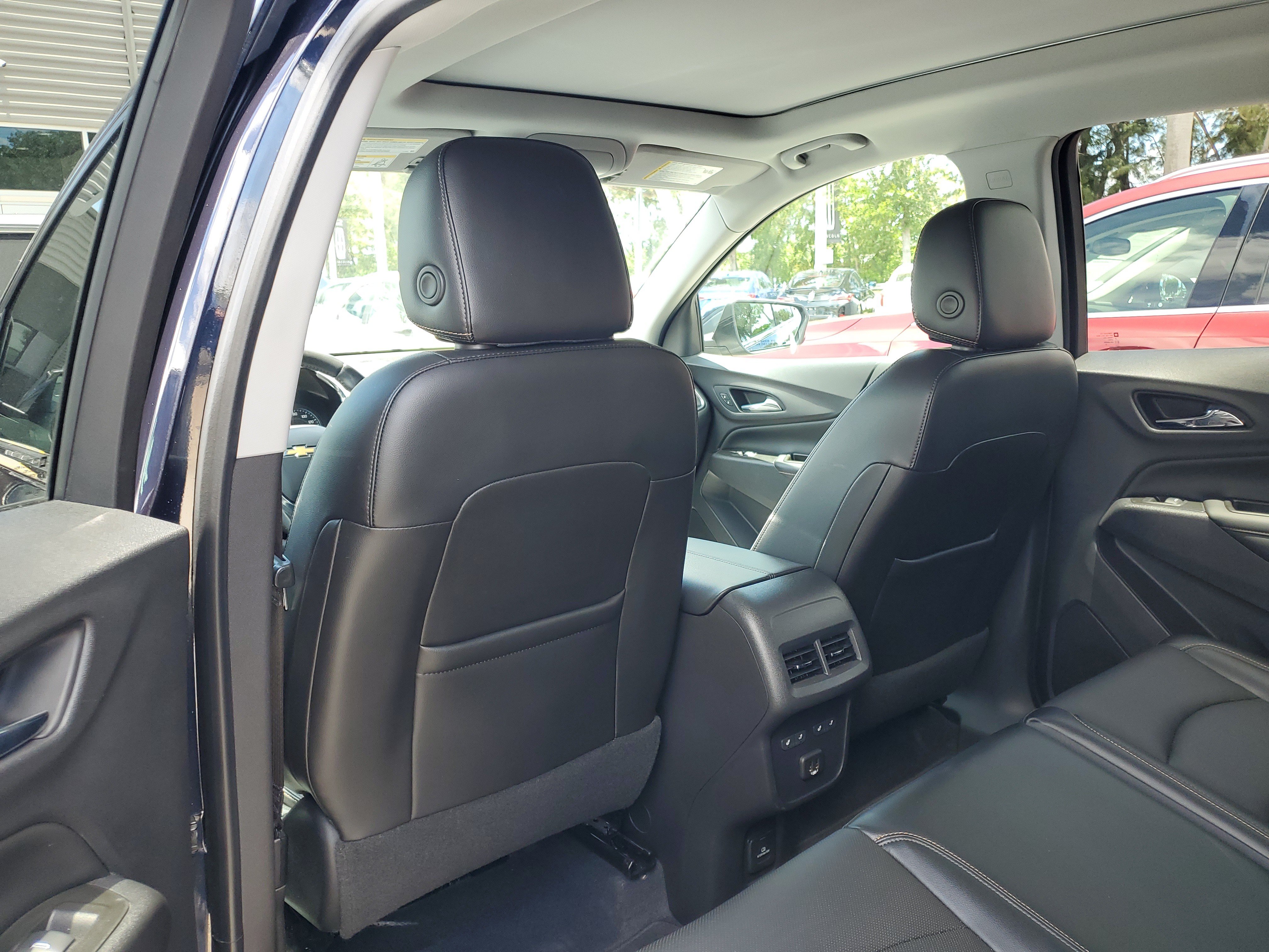 Used 2021 Chevrolet Equinox Premier FWD image 8