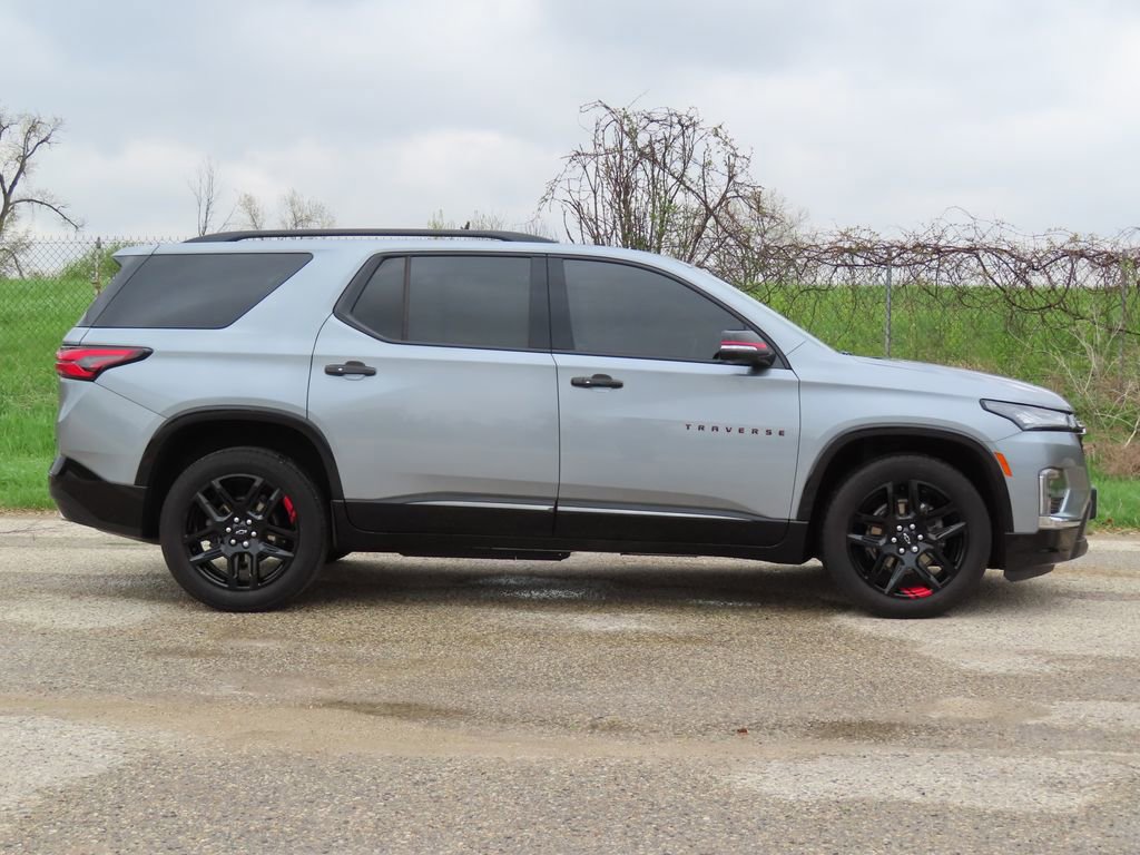 Certified 2023 Chevrolet Traverse Premier w/ Redline Edition AWD/4WD image 2