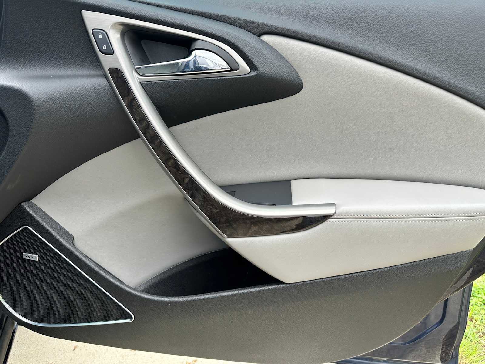 Used 2016 Buick Verano Sport Touring FWD image 22