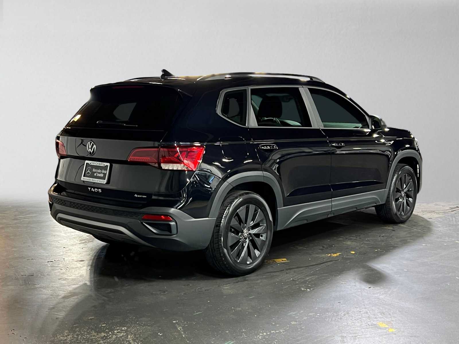 Used 2022 Volkswagen Taos S AWD/4WD image 3