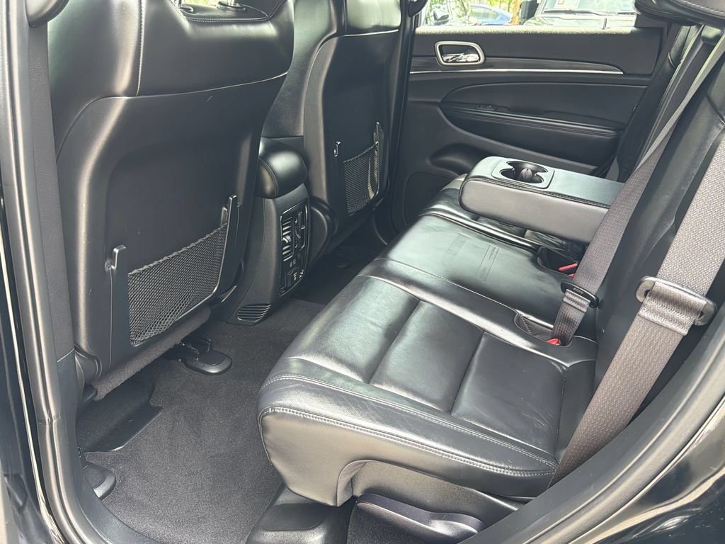 Used 2020 Jeep Grand Cherokee Limited AWD/4WD image 19