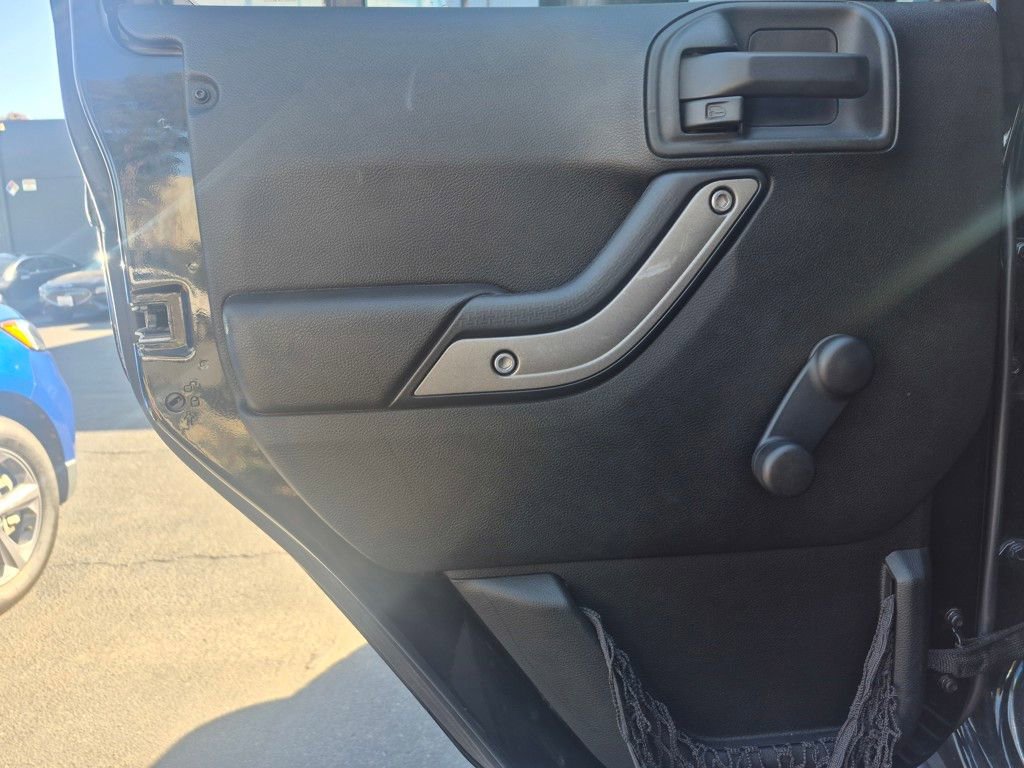 Used 2017 Jeep Wrangler Unlimited Sport w/ Connectivity Group image 13