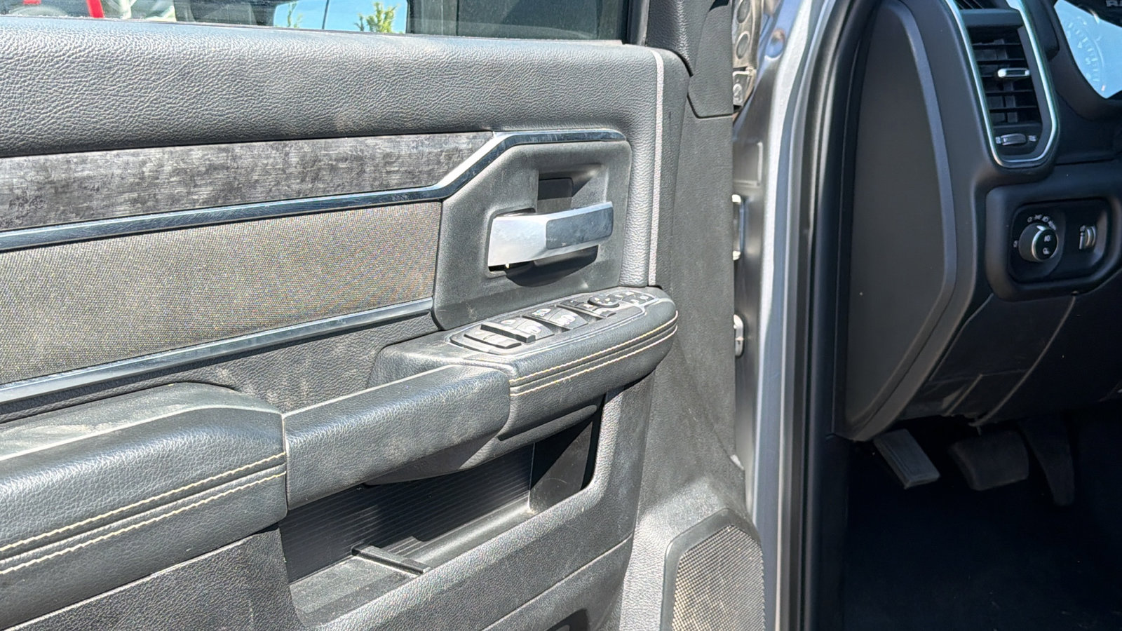 Used 2024 RAM 2500 Big Horn w/ Bed Utility Group AWD/4WD image 15