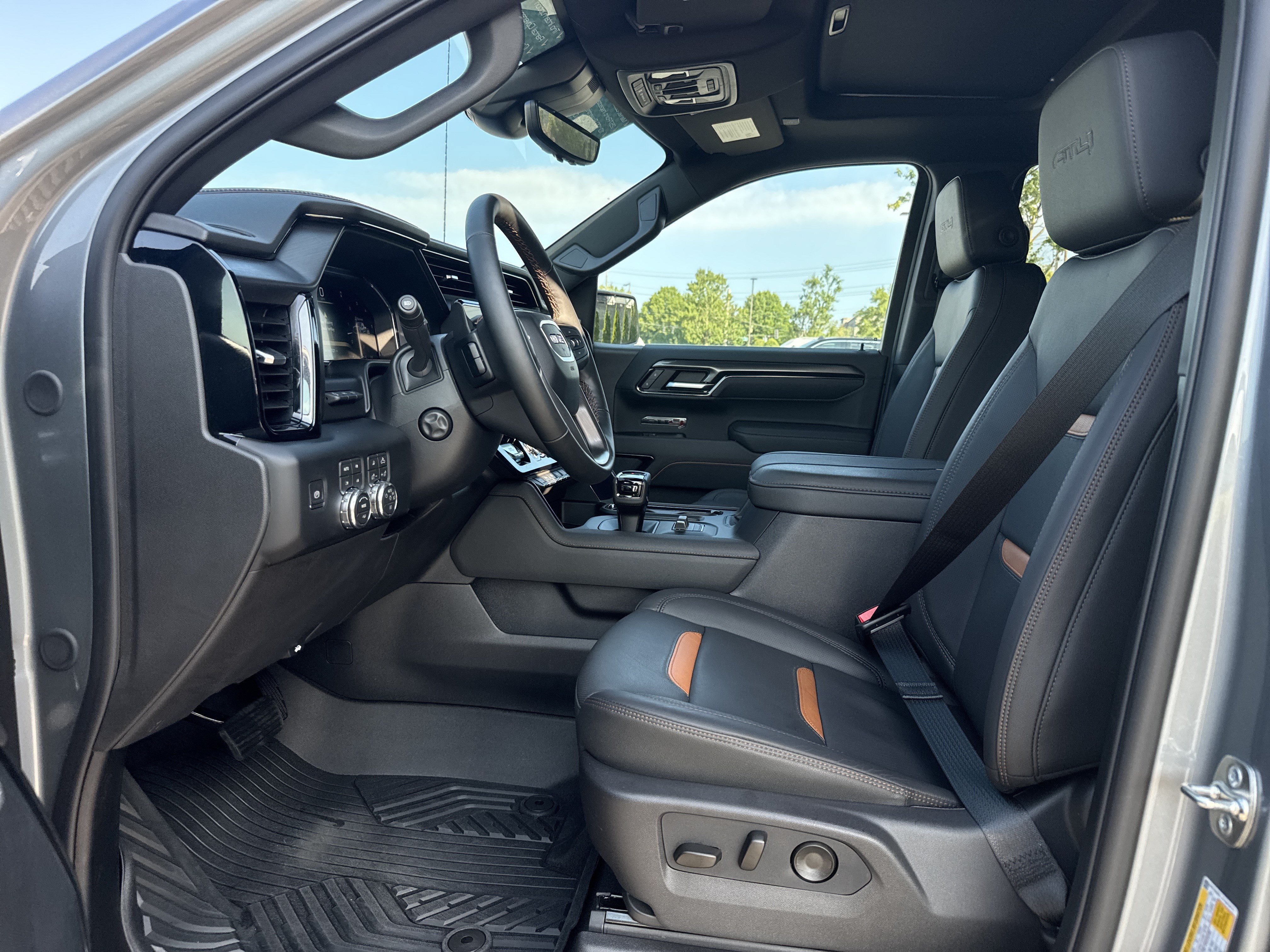Used 2026 GMC Sierra 1500 AT4 w/ AT4 Premium Package AWD/4WD image 17