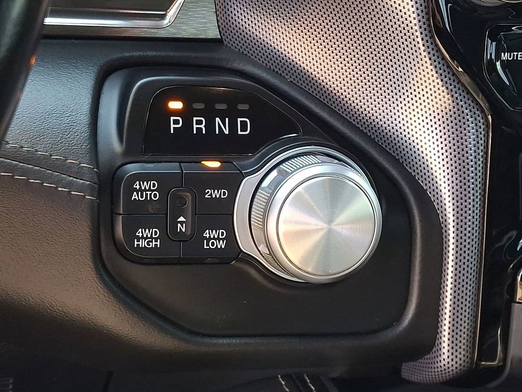 Used 2020 RAM 1500 Limited w/ Black Appearance Package AWD/4WD image 22