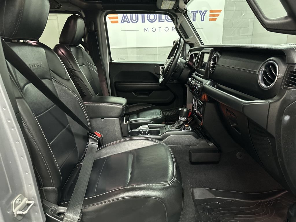 Used 2018 Jeep Wrangler Unlimited Sahara AWD/4WD image 21