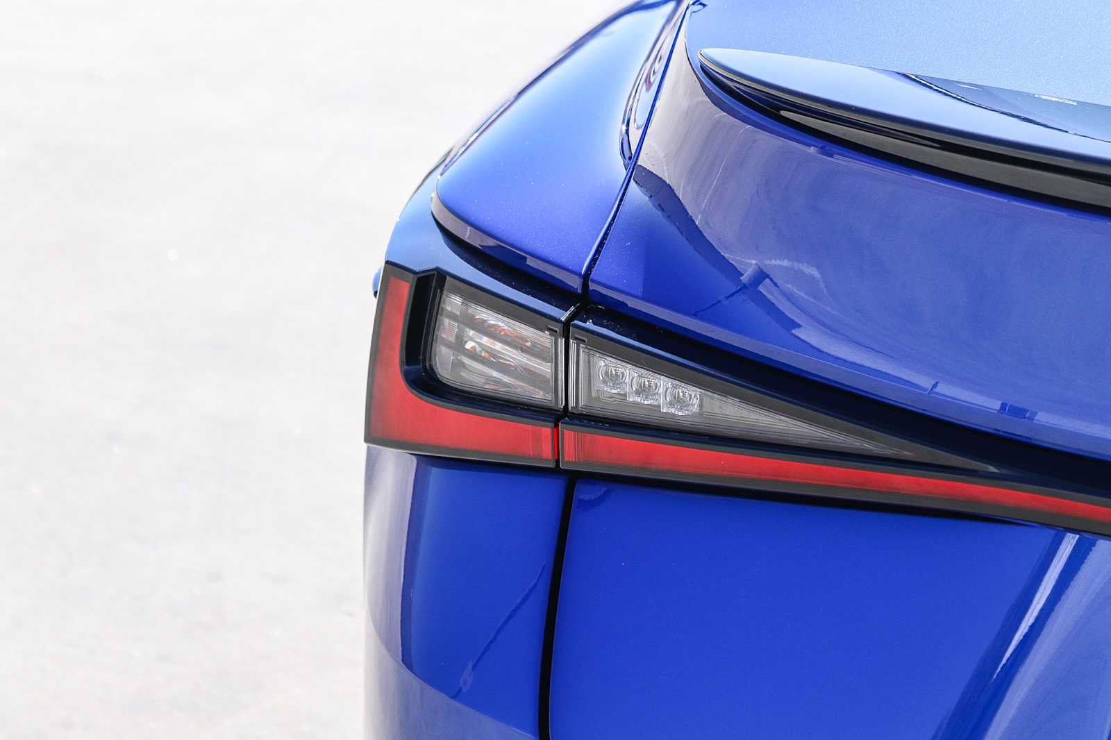 Used 2025 Lexus IS 350 F Sport w/ Accessory Package 2 RWD image 13