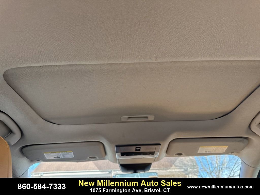 Used 2023 Nissan Sentra SV w/ SV Premium Package image 7