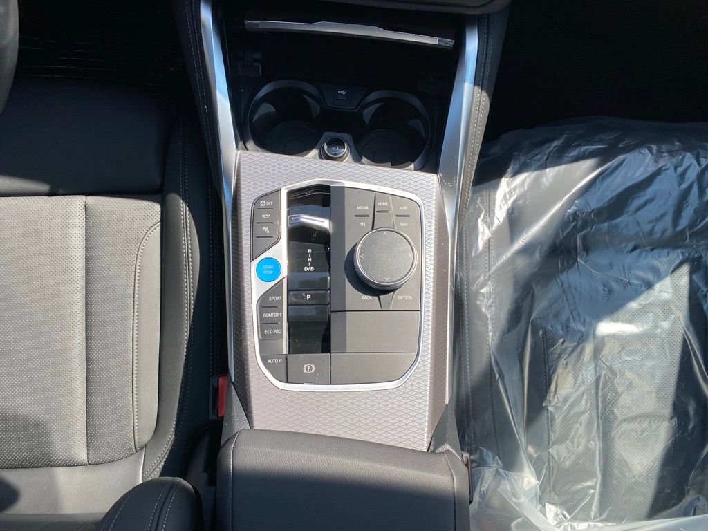 New 2026 BMW i4 xDrive40i w/ M Sport Package AWD/4WD image 9