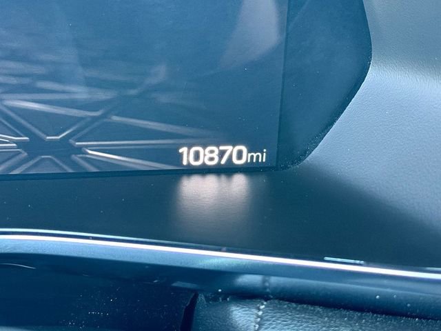 Used 2025 GMC Canyon Elevation w/ Convenience Package image 16