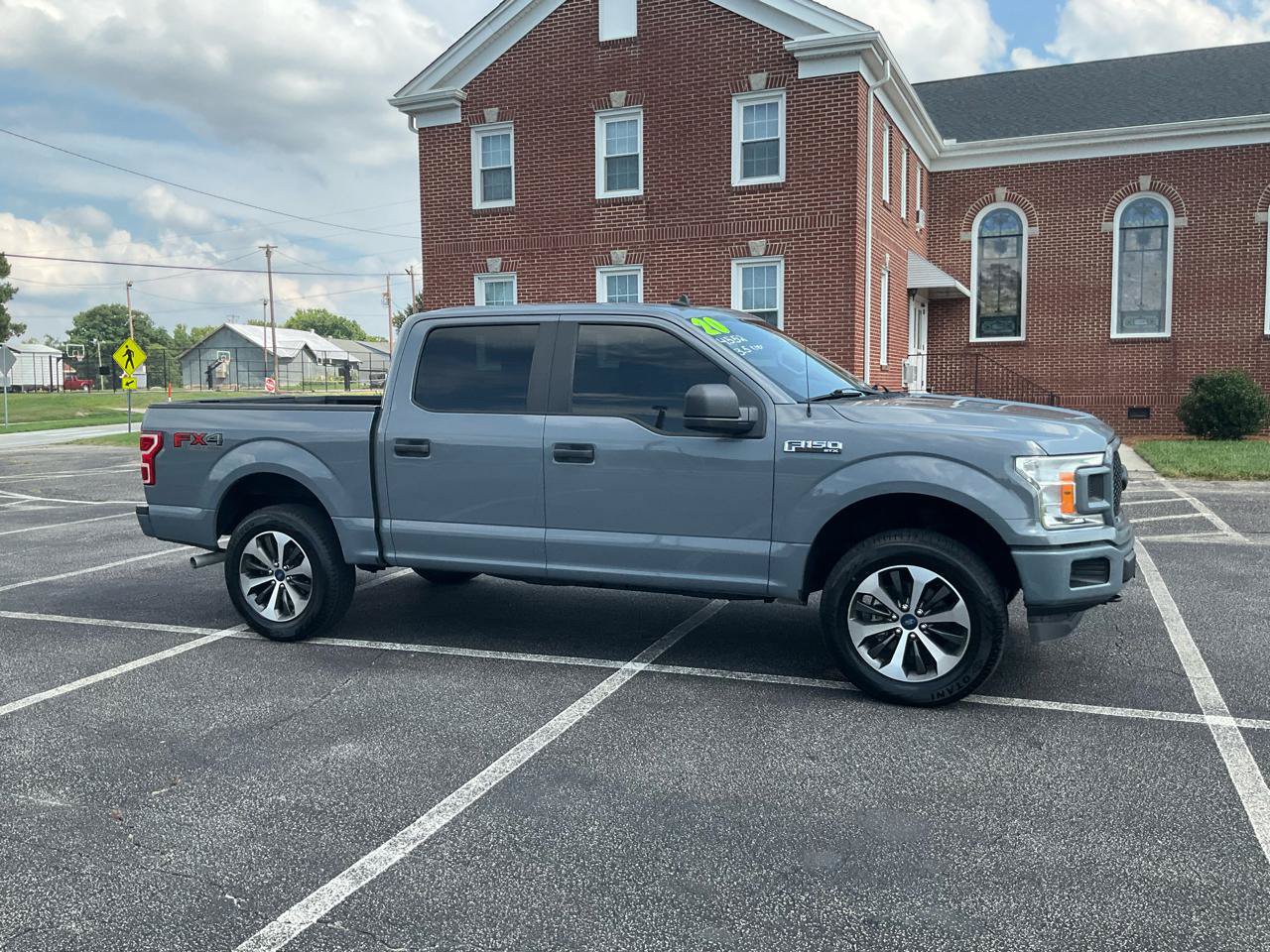 Used 2020 Ford F150 XL w/ Equipment Group 101A Mid AWD/4WD image 3