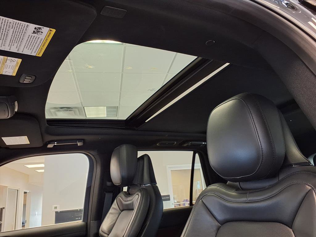 Used 2023 Lincoln Navigator Reserve image 22