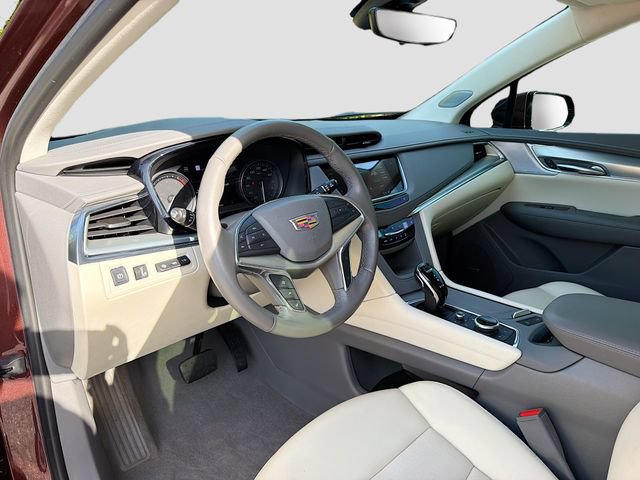 Used 2022 Cadillac XT5 Premium Luxury w/ Technology Package AWD/4WD image 25
