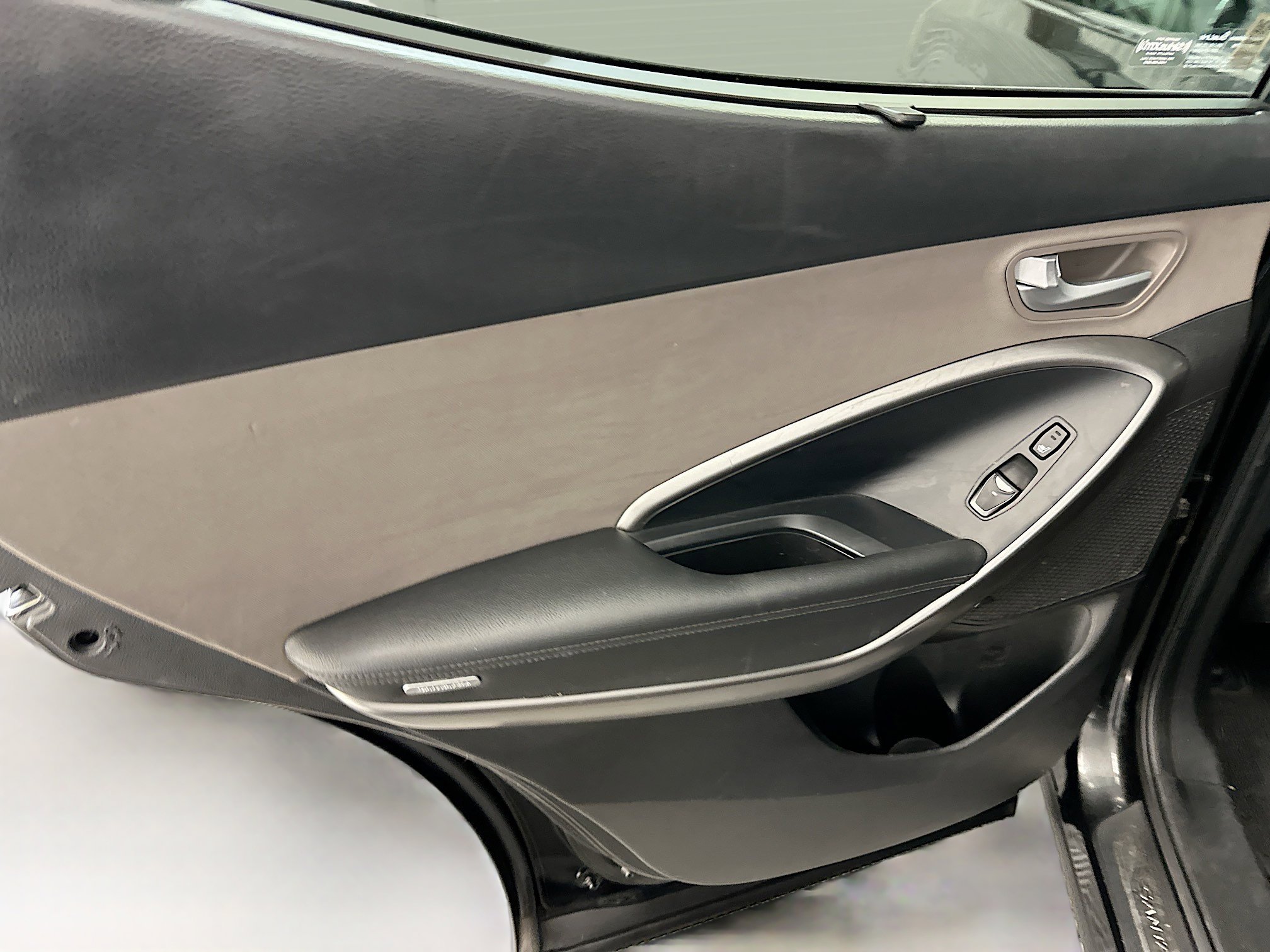 Used 2017 Hyundai Santa Fe Sport w/ 2.4L Tech Package 04 AWD/4WD image 28