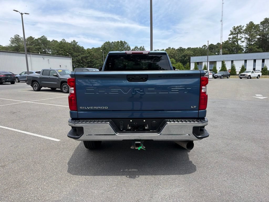 Used 2025 Chevrolet Silverado 2500 LT w/ Convenience Package AWD/4WD image 6