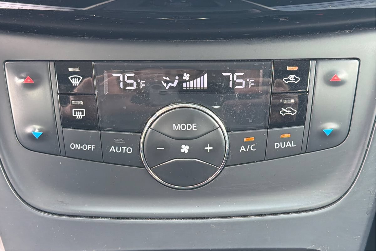 Used 2019 Nissan Sentra SV FWD image 28