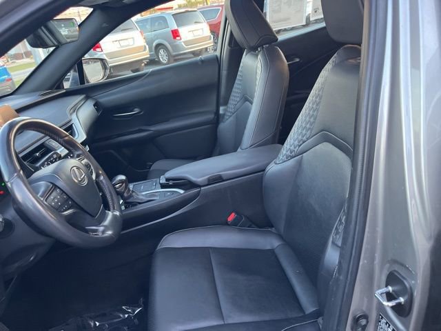 Used 2019 Lexus UX 200 w/ Premium Package image 8