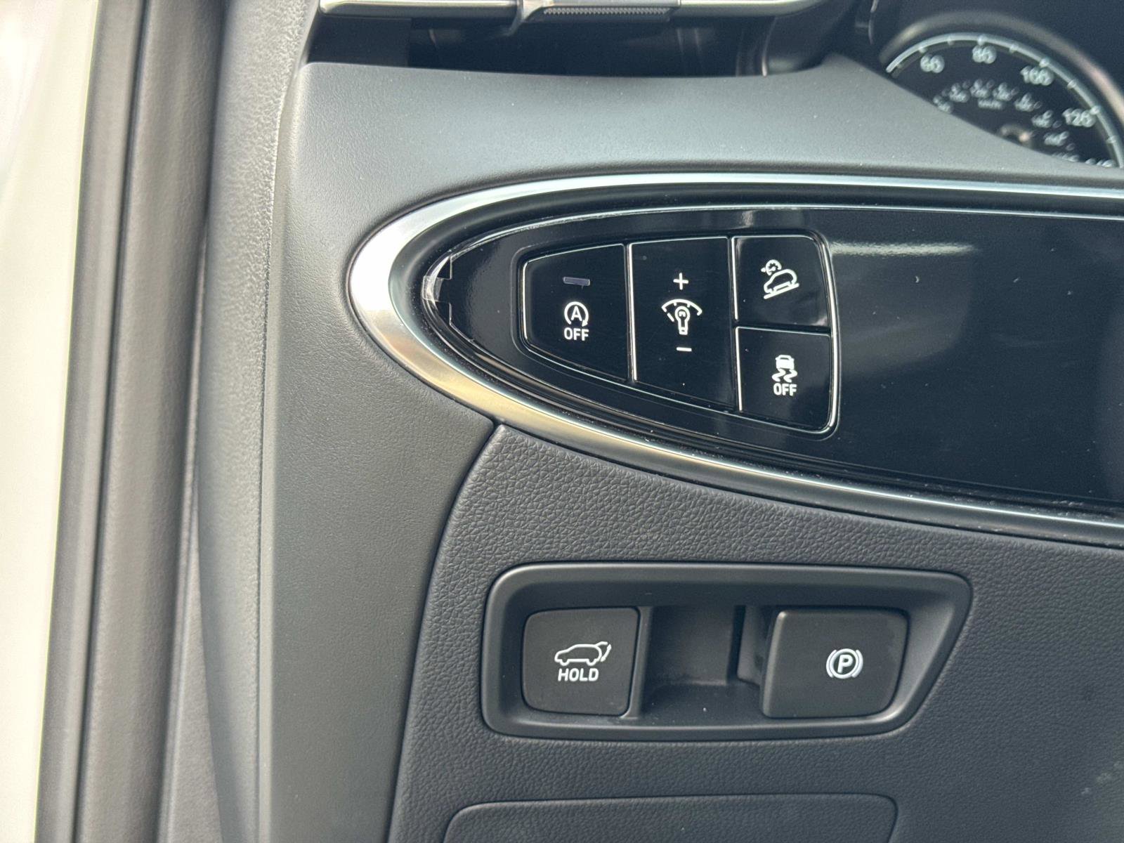 Used 2025 Genesis GV70 2.5T image 13