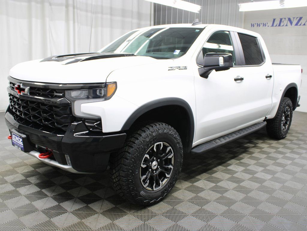 Used 2023 Chevrolet Silverado 1500 ZR2 image 6