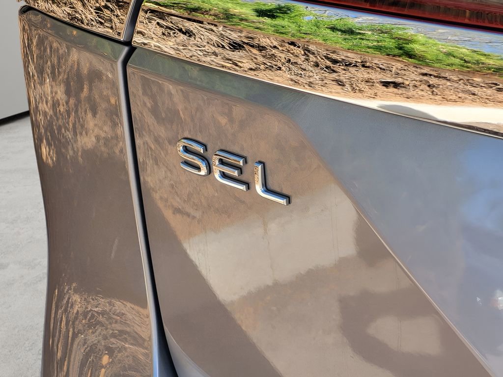 Used 2025 Volkswagen Atlas SEL AWD/4WD image 30