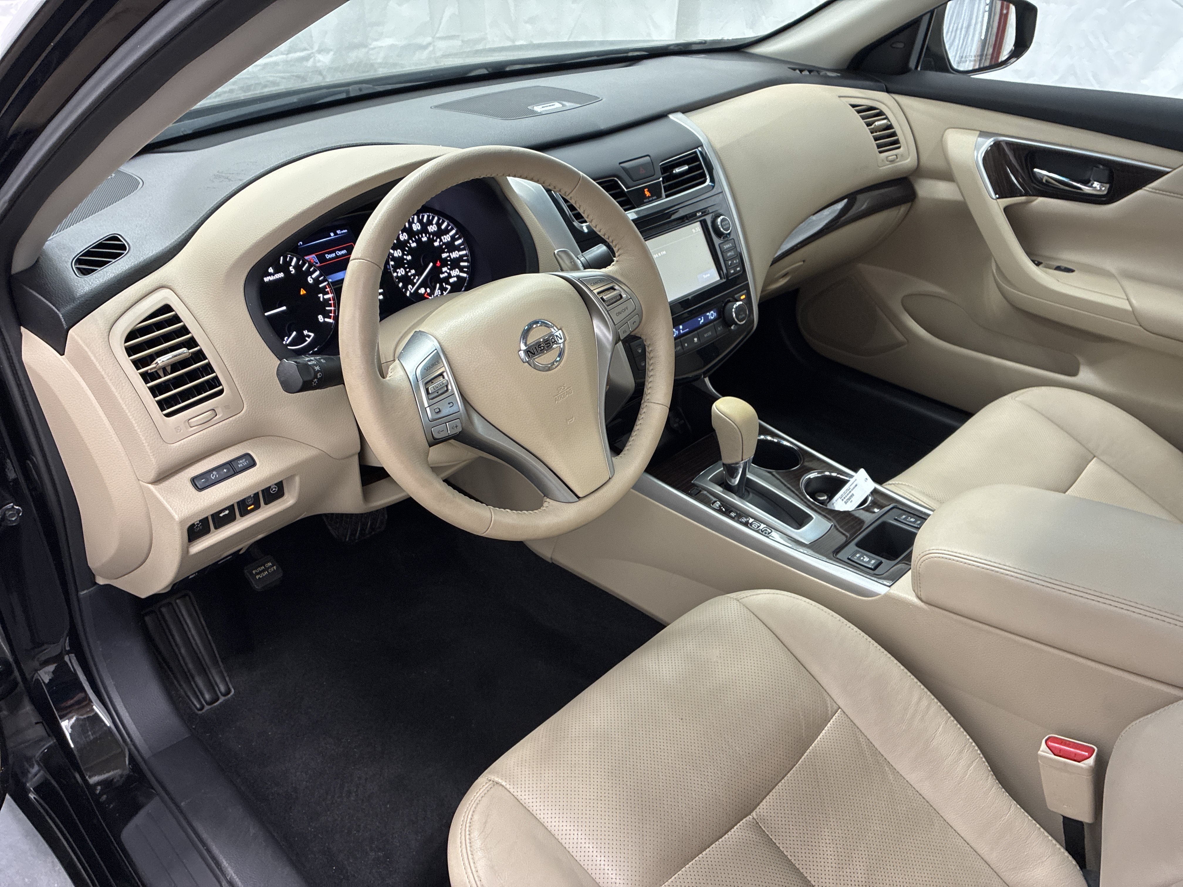 Used 2015 Nissan Altima 3.5 SL FWD image 13