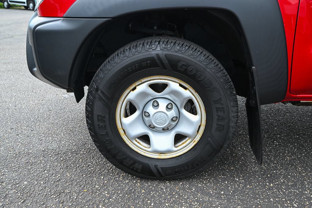 Used 2014 Toyota Tacoma 4x4 Regular Cab image 12