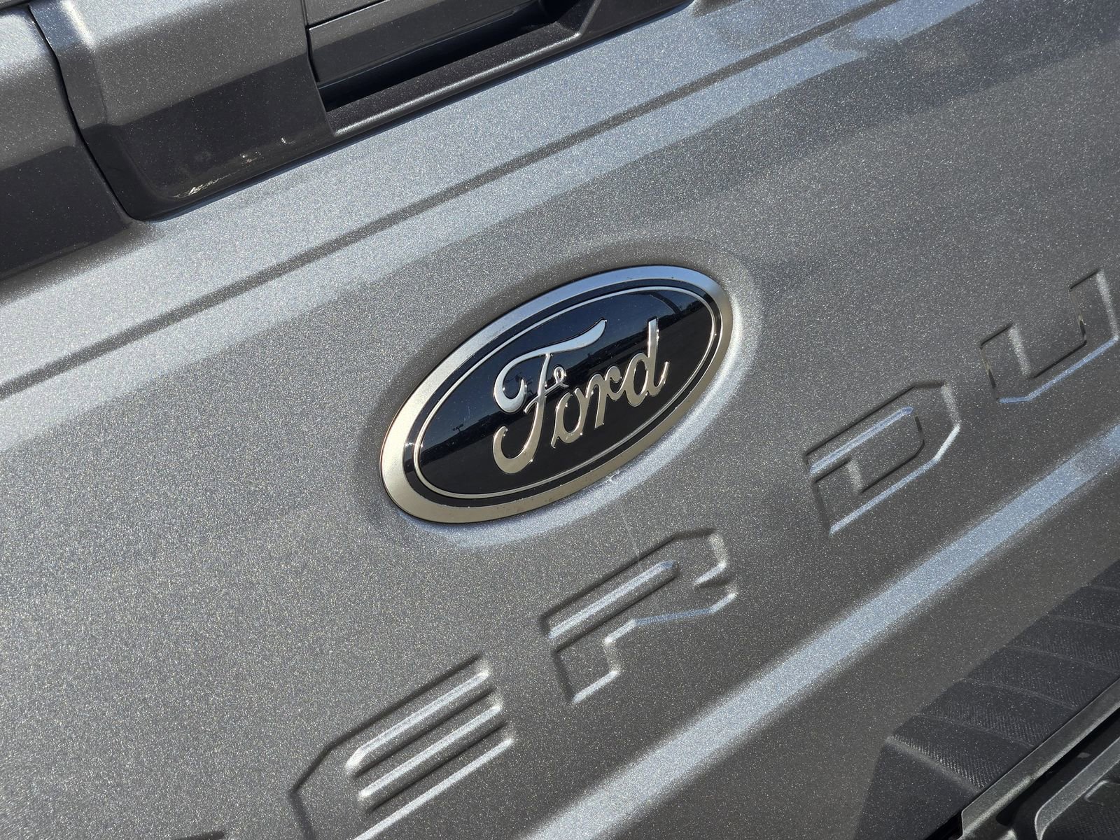 New 2026 Ford F250 Lariat w/ Black Appearance Package image 13