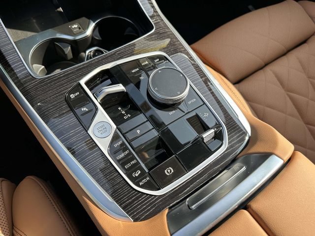 New 2027 BMW X7 xDrive40i w/ M Sport Package AWD/4WD image 17